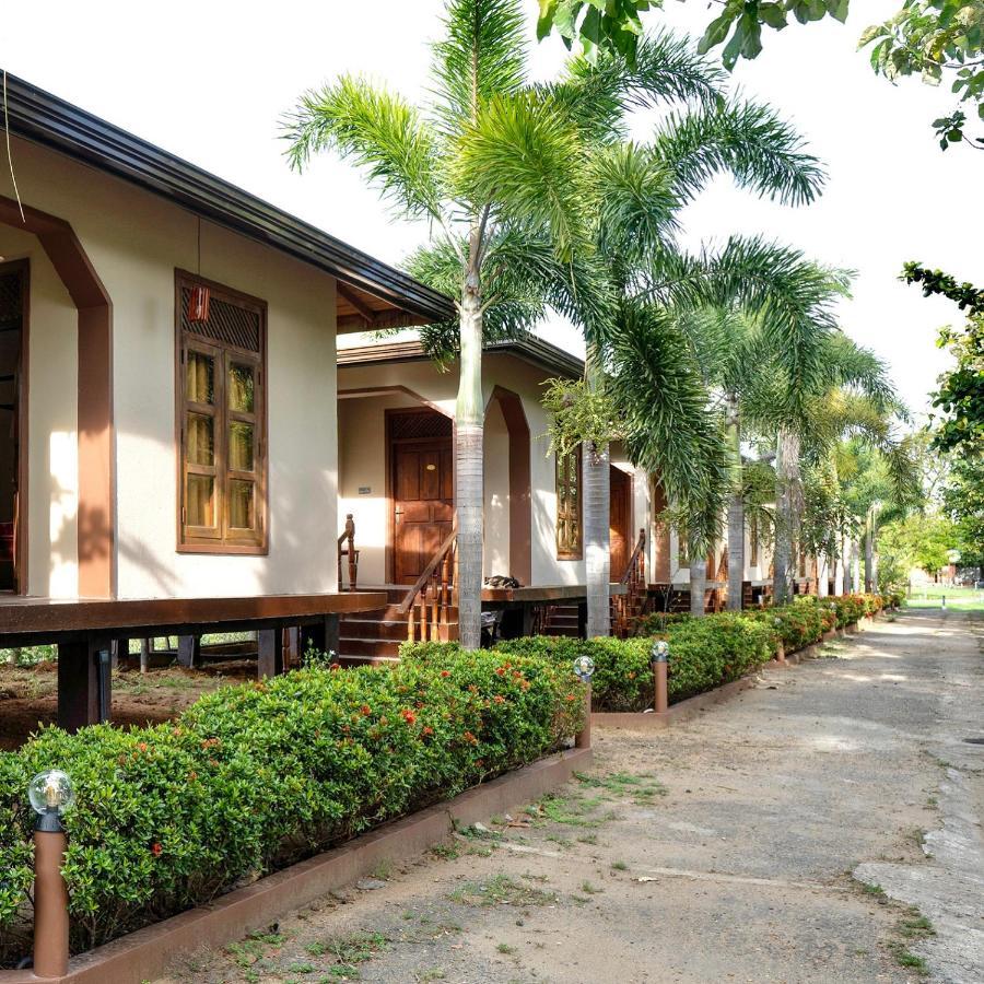 Hotel Sunrise Cabanas Arugam Bay Exterior foto